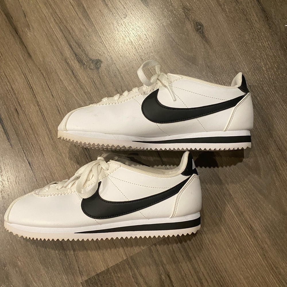 Nike Women’s Classic Cortez - Size 8